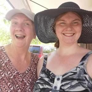 Meet your Posher, Earla